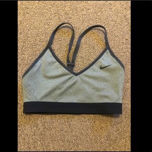Nike dri-fit sports bra SM NWOT